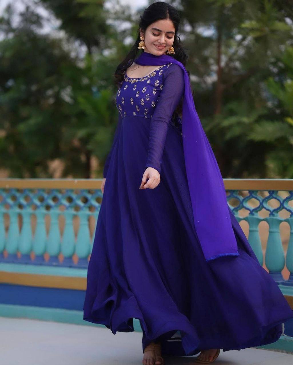 Kushita Kallapu Stuns In A Traditional Anarkali