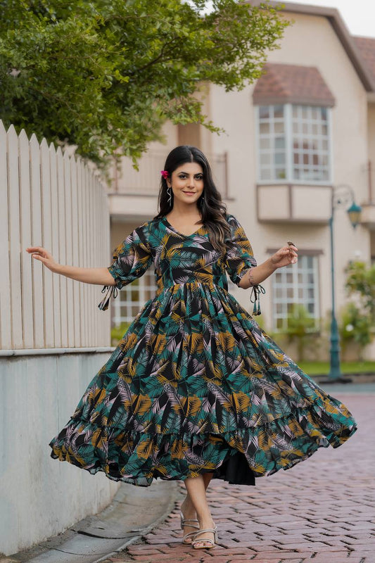 🍂 Stylish Georgette Gown – Comfort Meets Style 🍂