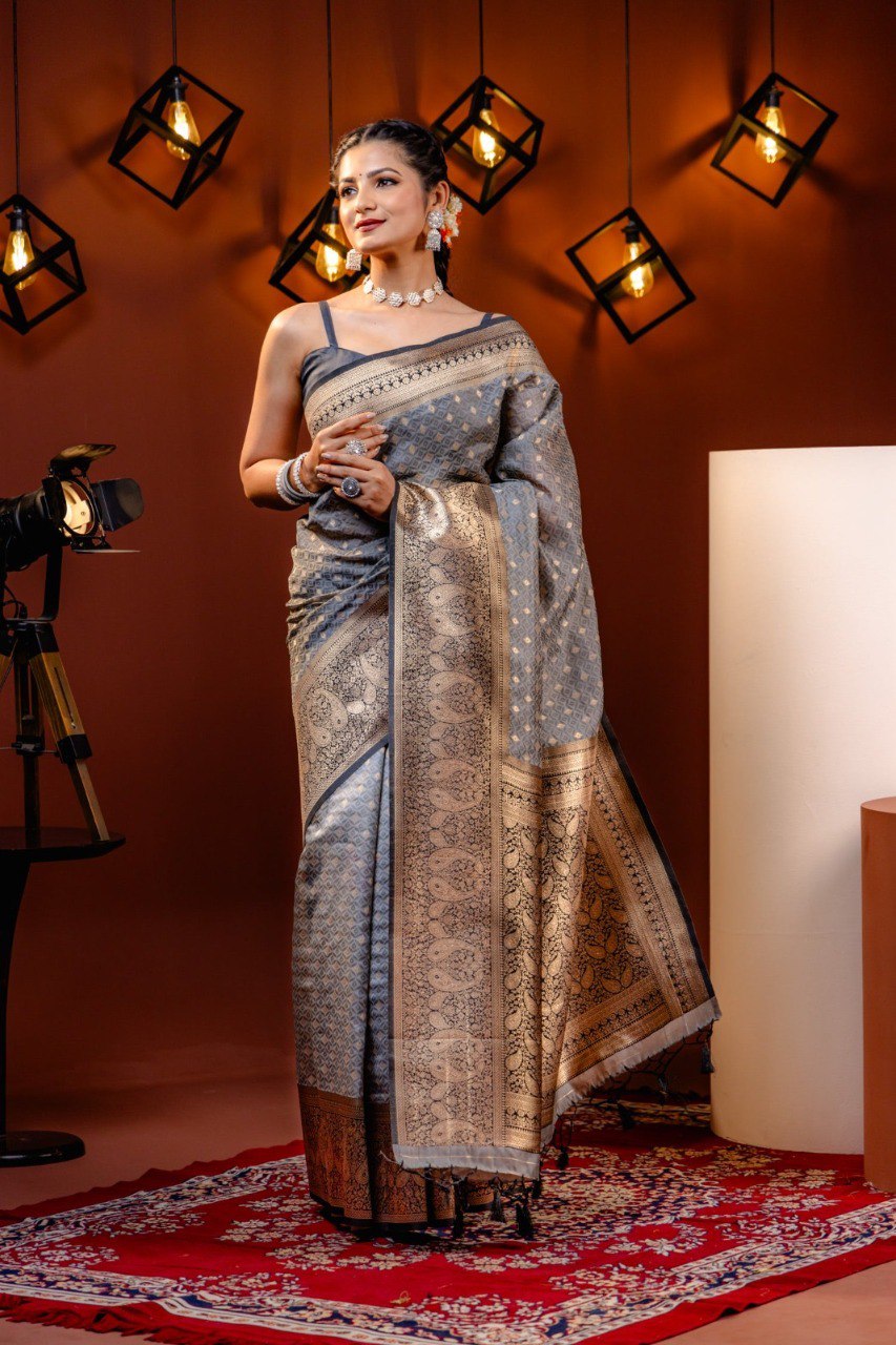 Dissemble Grey Soft Silk Saree With Adoring Blouse Piece