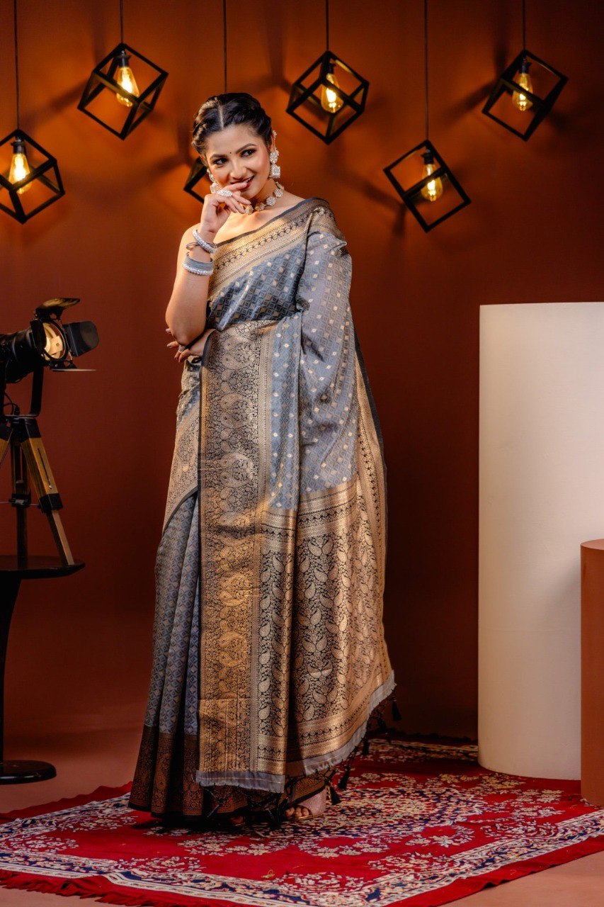 Dissemble Grey Soft Silk Saree With Adoring Blouse Piece