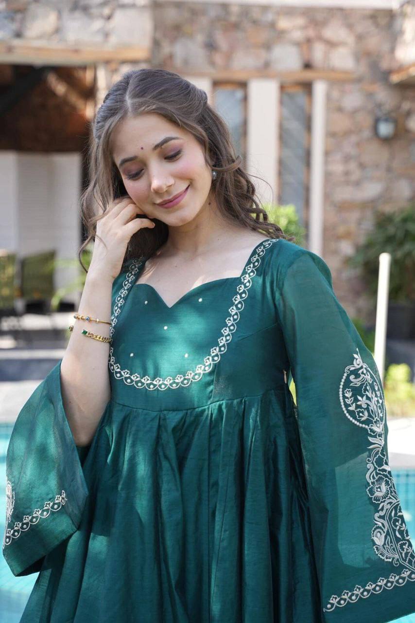 Alluring Green Chanderi Suit Set - Buy Shreefashion