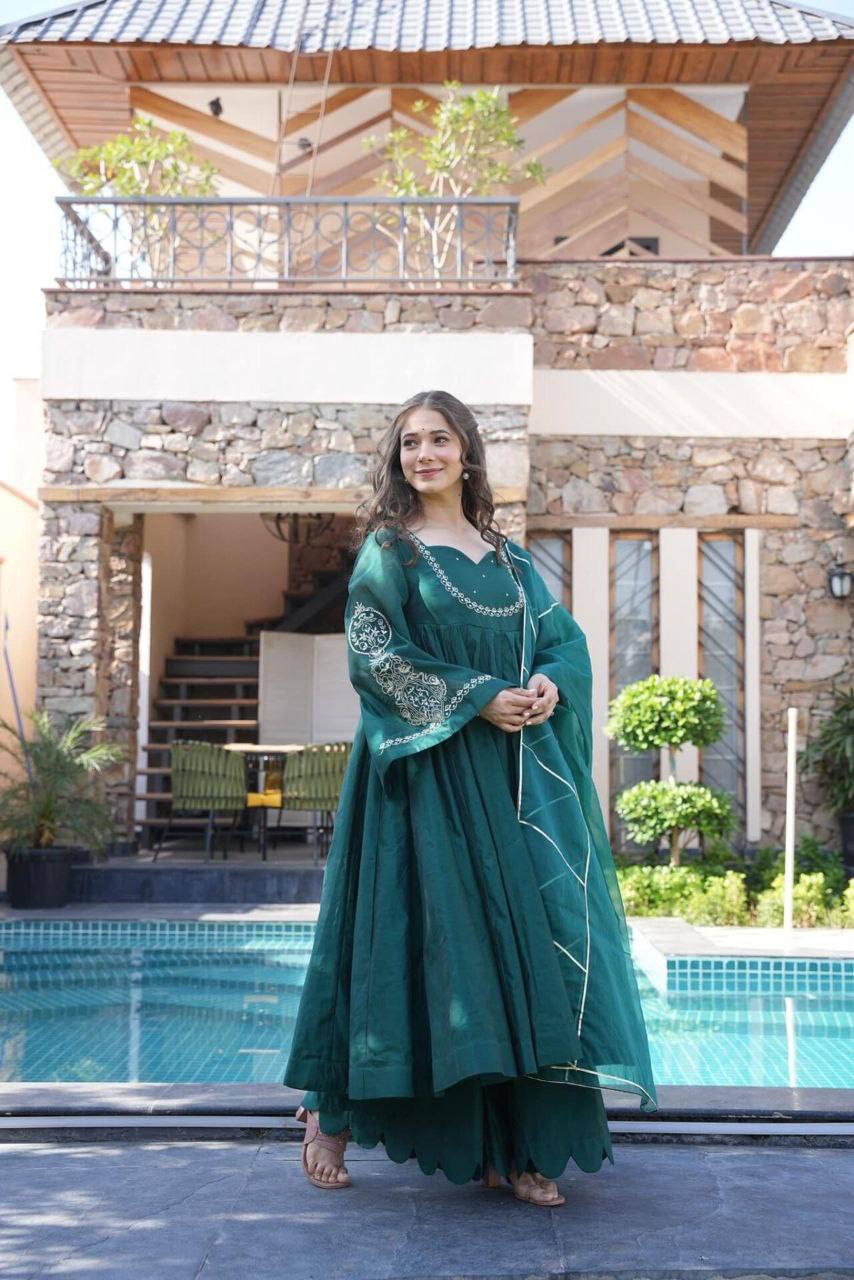 Alluring Green Chanderi Suit Set - Buy Shreefashion