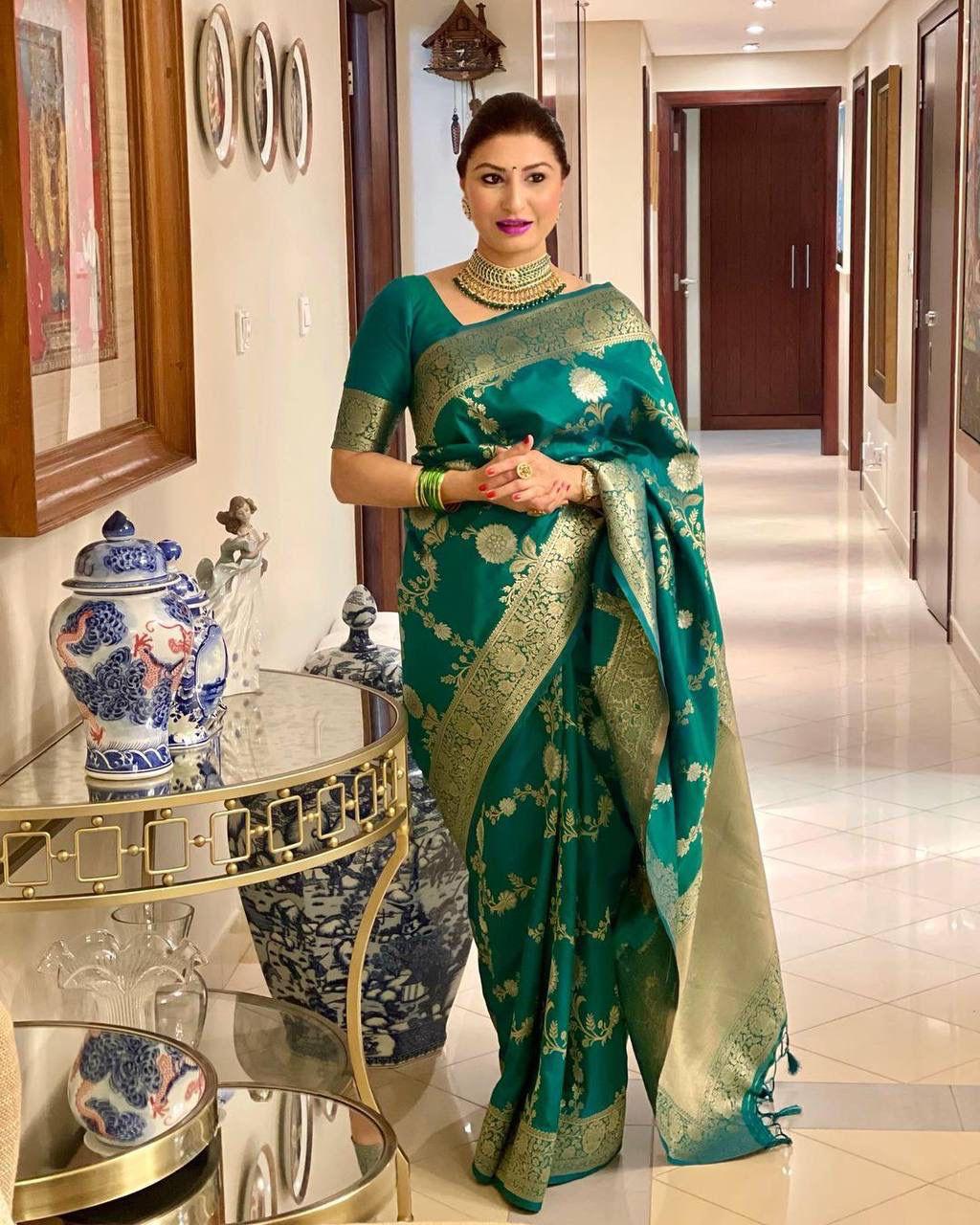 Woven Design Zari Banarasi Saree